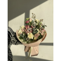 Ніжний букет з протеєю